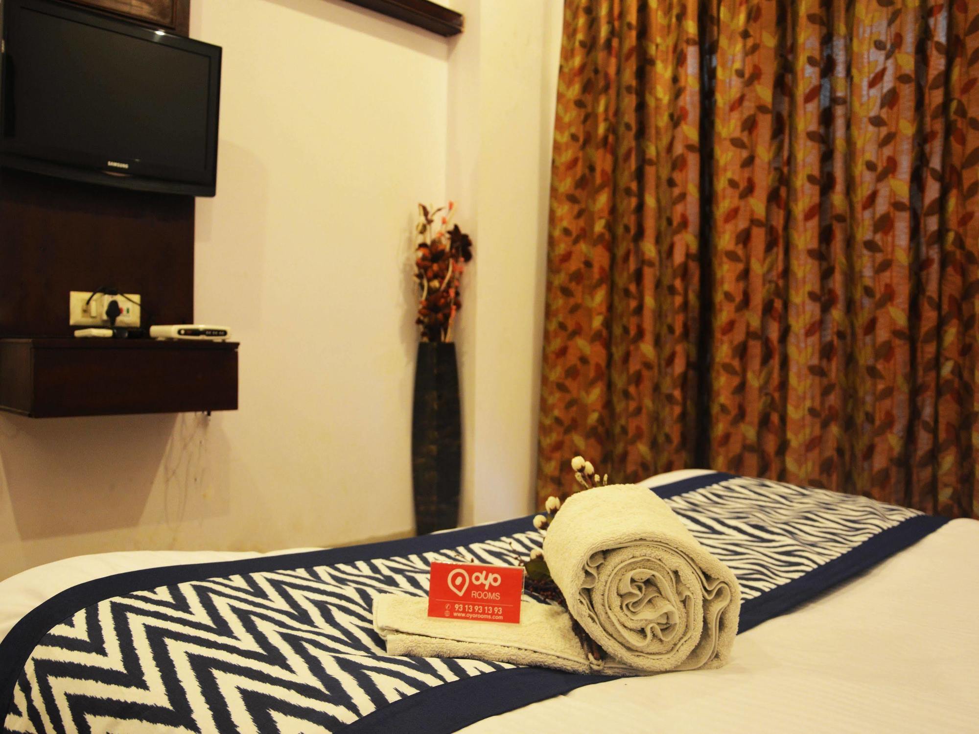 Oyo Rooms Ghaziabad Opulent Mall Exterior photo